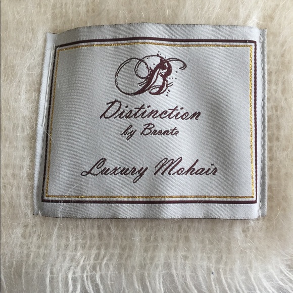 NWOT Distinction by Bronte Luxury Mohair throw - Picture 2 of 7